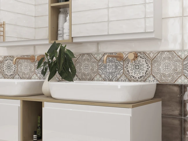 MAJOLICA