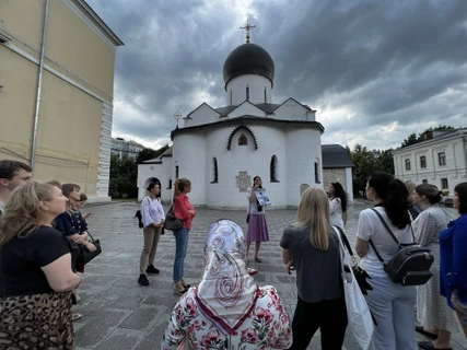 Дерево Cersanit посадили в Марфо-Мариинской обители