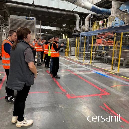 Эксперты «Лемана ПРО» прошли обучение на заводе Cersanit