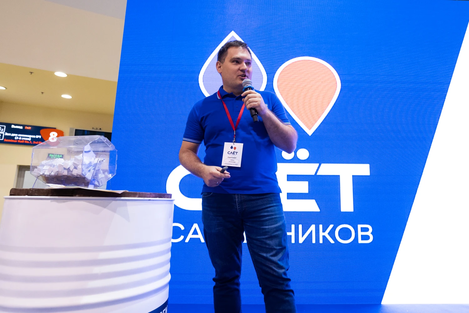 Бренд Cersanit не пощадил своих смесителей на Слёте сантехников 